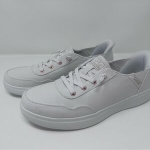 New Never Worn Skechers Bobs Slip-Ins Size 9.5